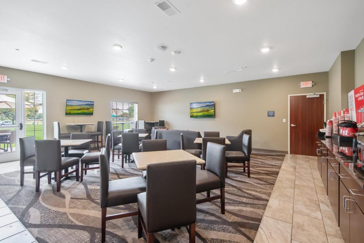 Cobblestone Hotel & Suites - Austin Exterior foto